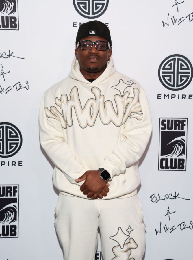 "Black & Whites" Premiere