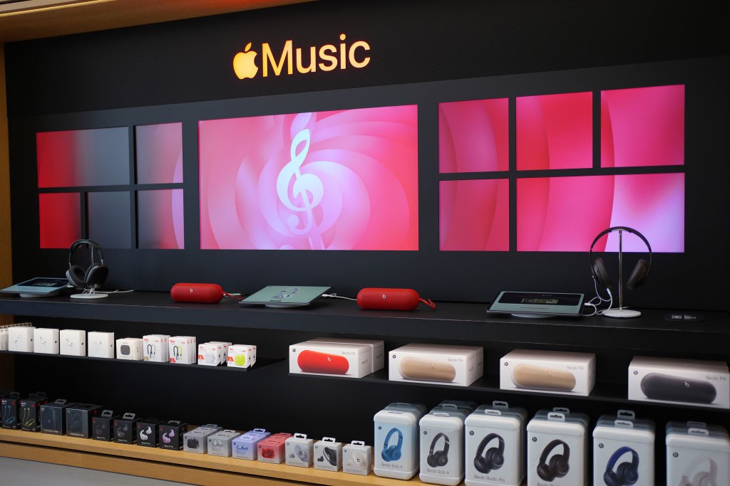 Apple Vision Pro launch